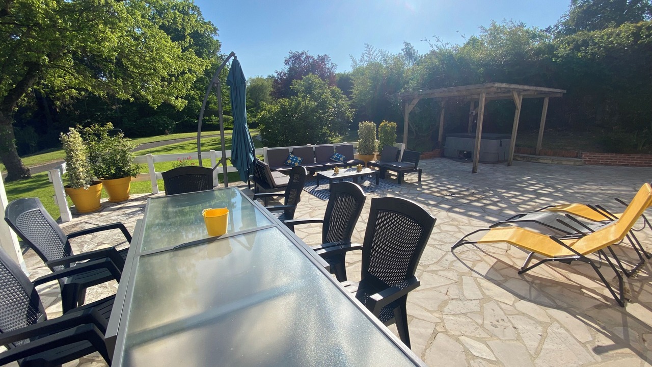 Photo of Outdoor in Senlisse