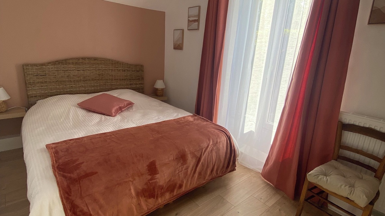 Photo of Bedroom in Senlisse