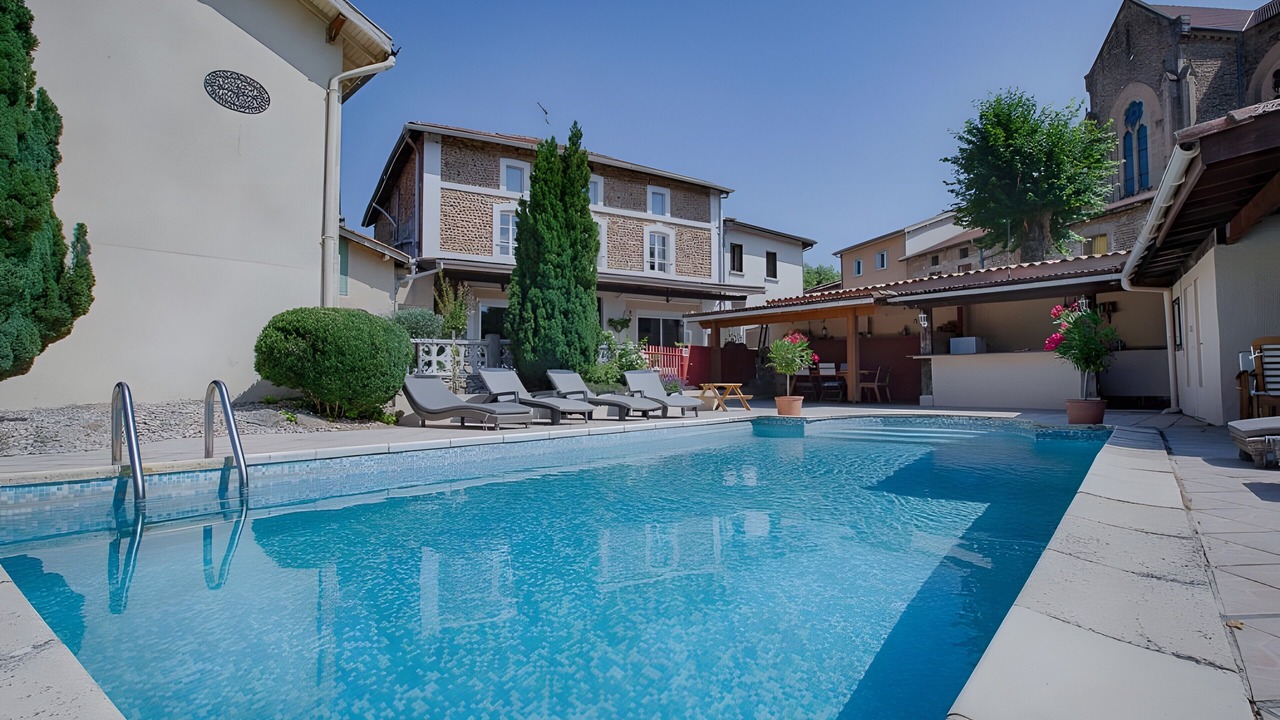 Photo of Outdoor in Saint-Bonnet-de-Valclerieux