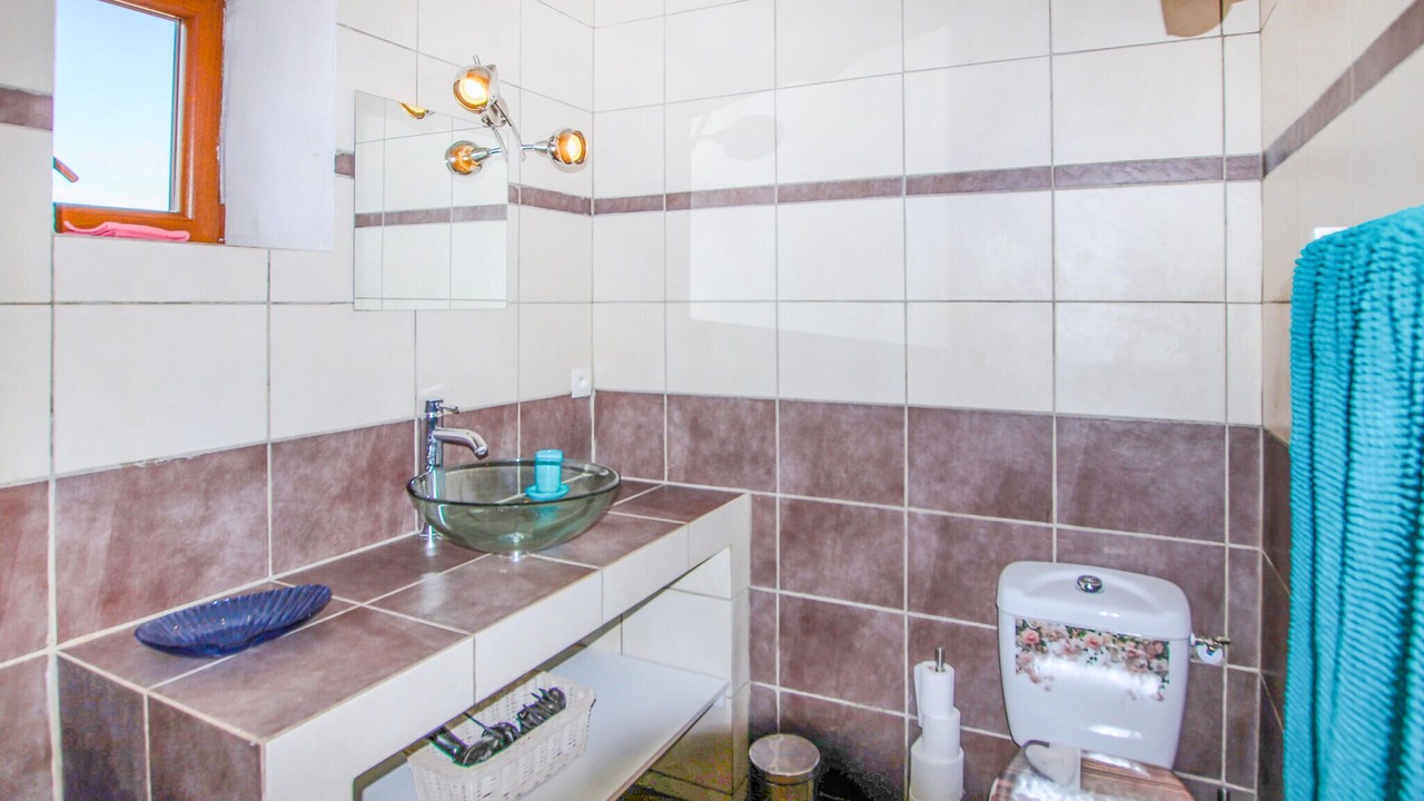 Photo of Bathroom in Saint-Cirgues-de-Prades
