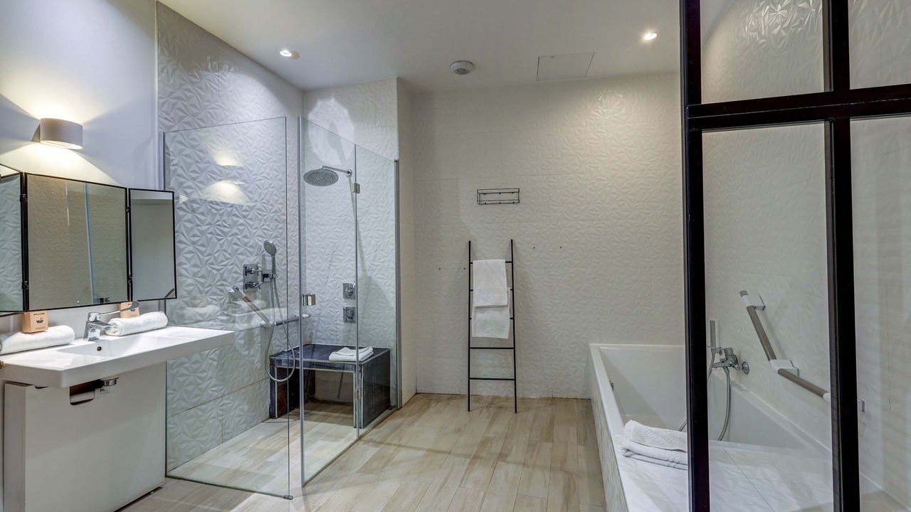 Photo of Bathroom in Quartier de la Porte-Saint-Denis