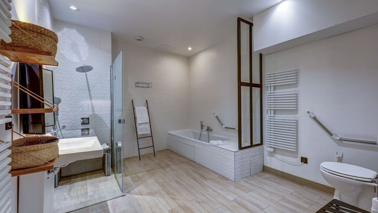 Photo of Bathroom in Quartier de la Porte-Saint-Denis