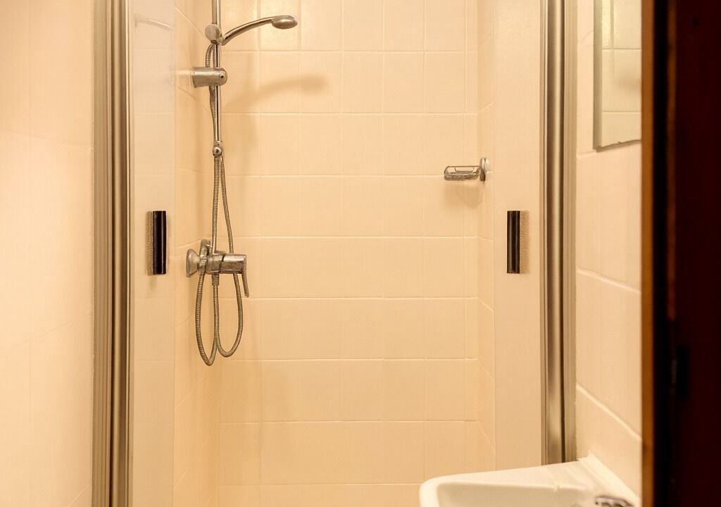 Photo of Bathroom in Premanon