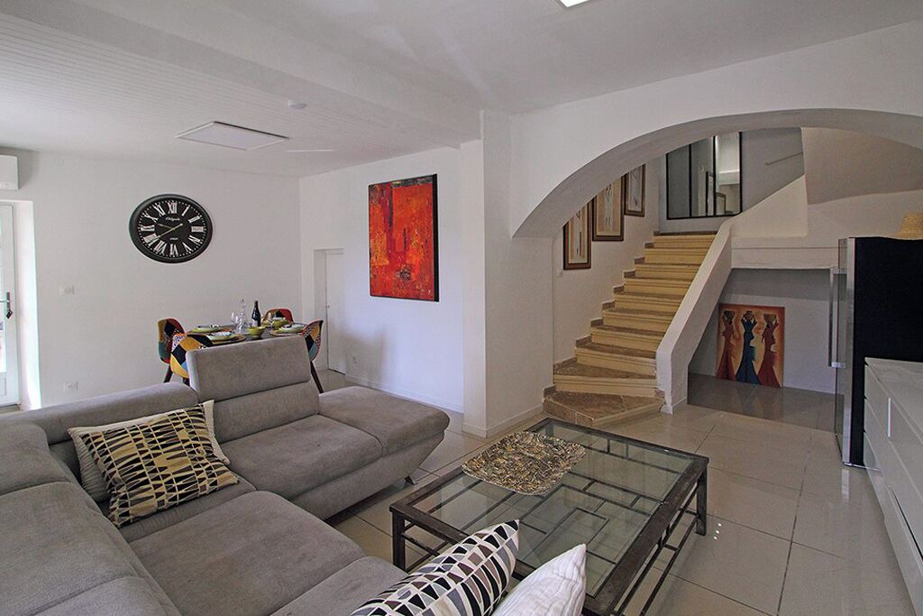 Photo of Livingroom in Sablet