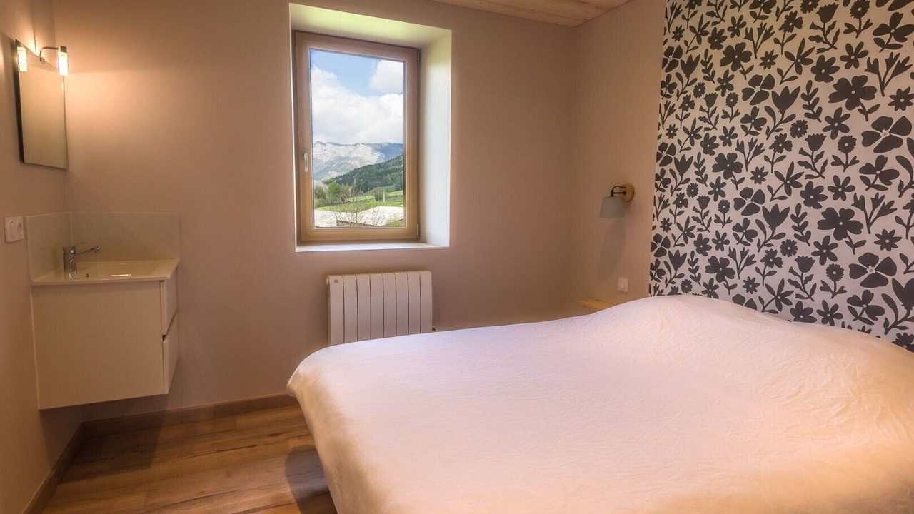 Photo of Bedroom in Saint-Julien-en-Vercors