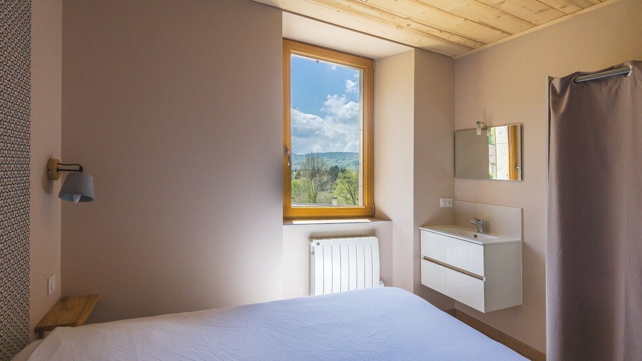 Photo of Bedroom in Saint-Julien-en-Vercors