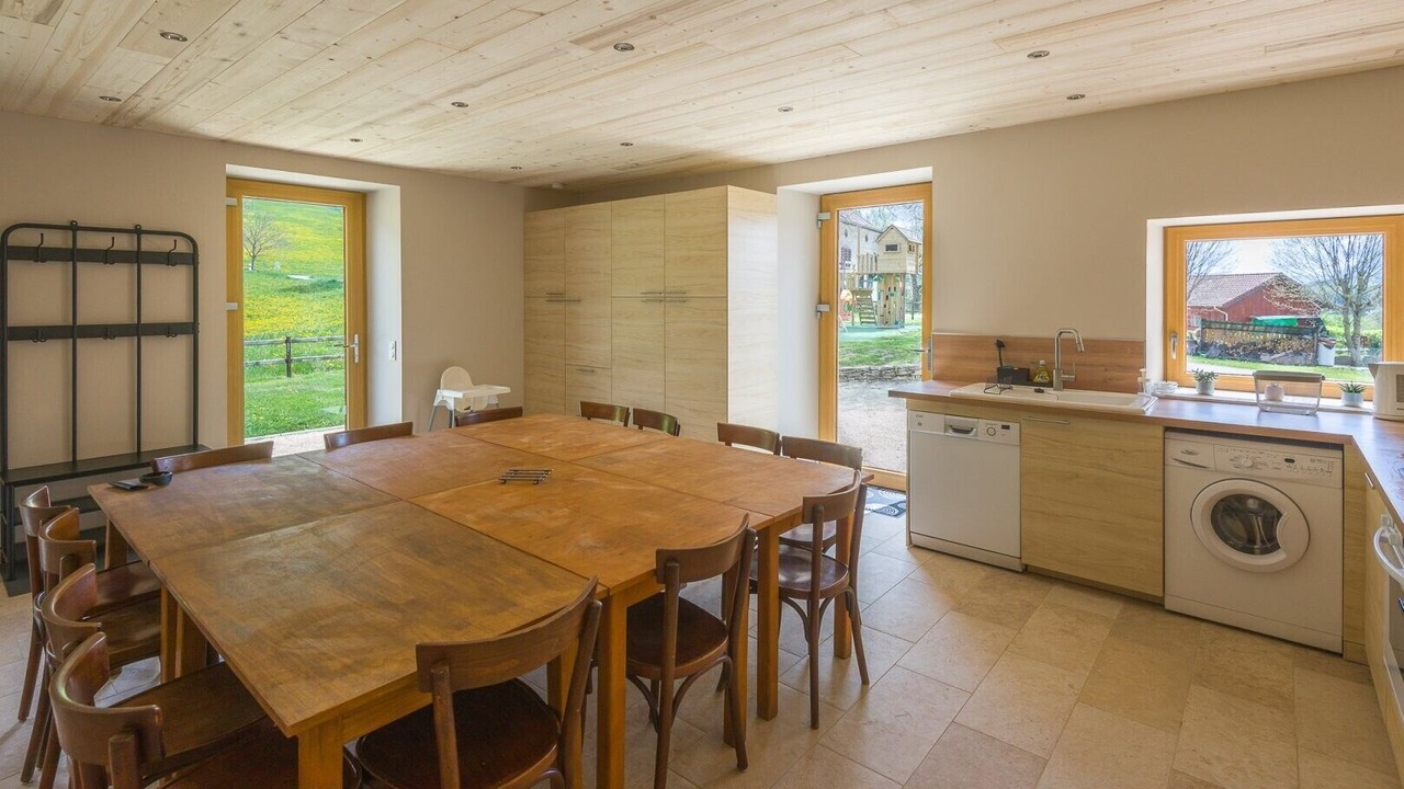 Photo of Kitchen in Saint-Julien-en-Vercors