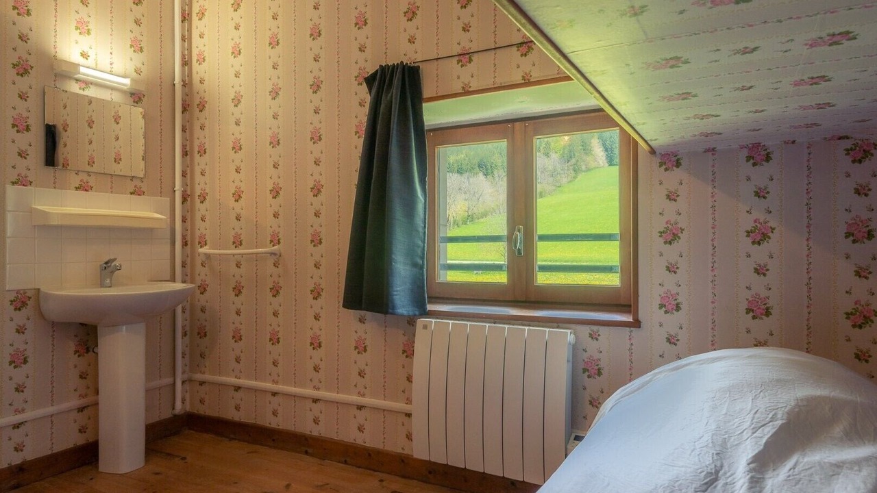 Photo of Bedroom in Saint-Julien-en-Vercors