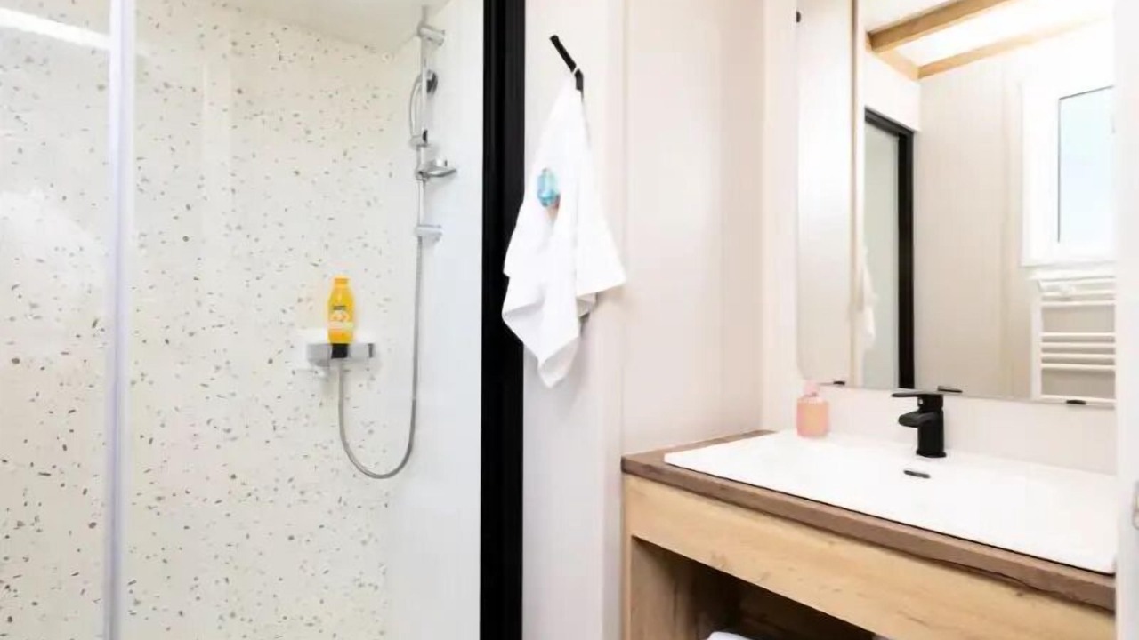 Photo of Bathroom in Fleurie