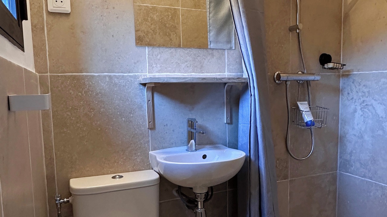 Photo of Bathroom in La Roque-Alric