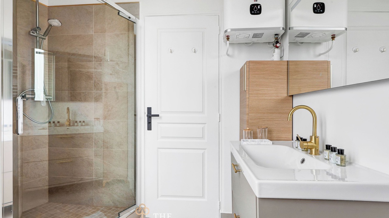 Photo of Bathroom in Petit-Ivry