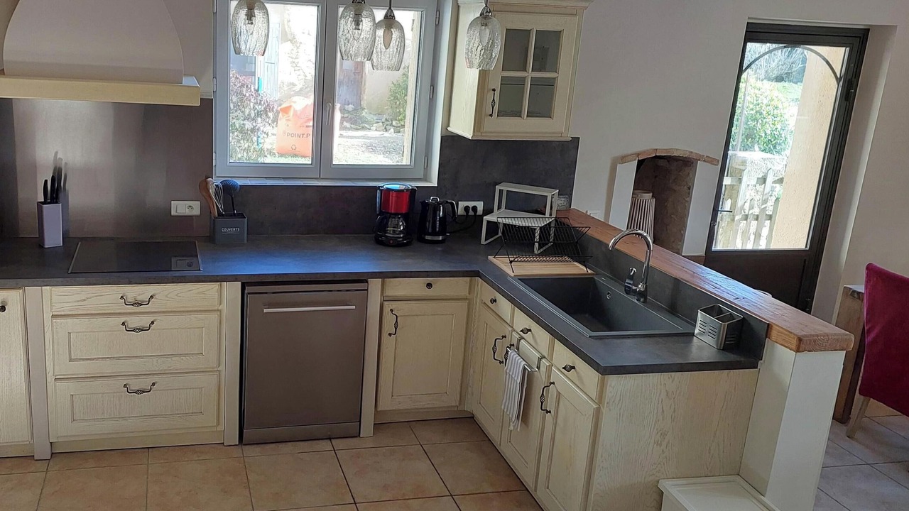 Photo of Kitchen in Beaumont-du-Ventoux