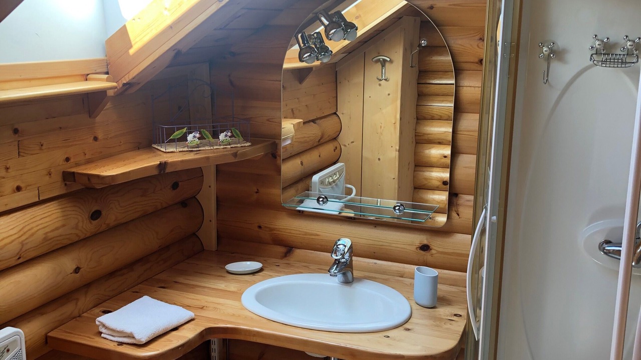 Photo of Bathroom in Laval