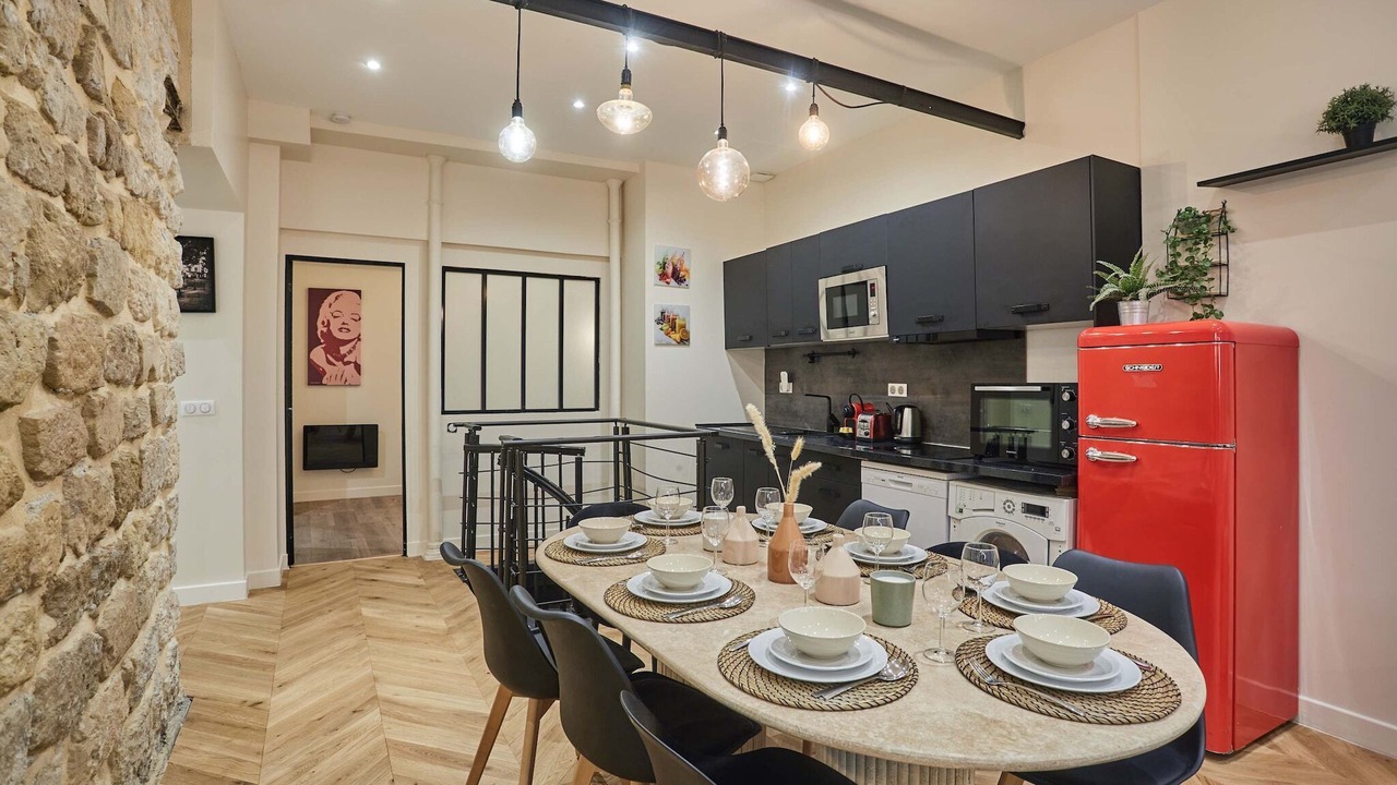 Photo of Livingroom in Porte-Saint-Martin