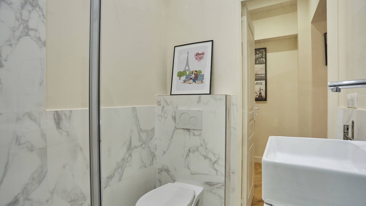 Photo of Bathroom in Porte-Saint-Martin