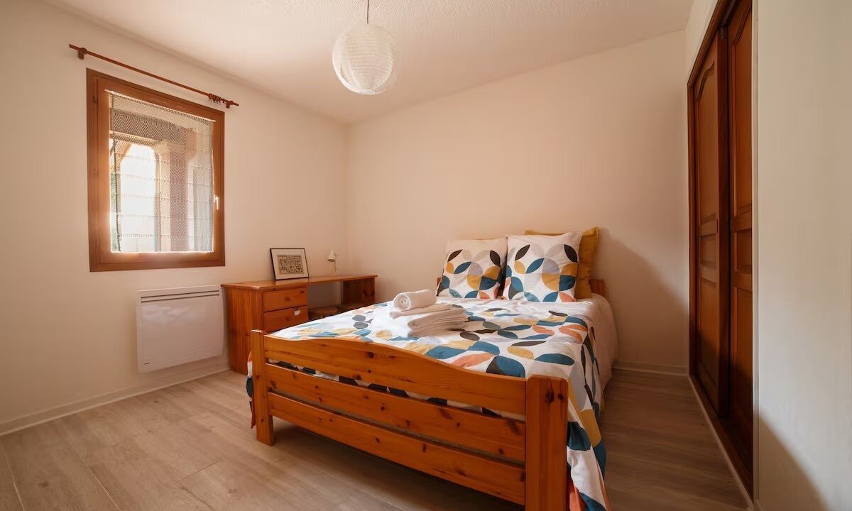 Photo of Bedroom in Charmes-sur-Rhone