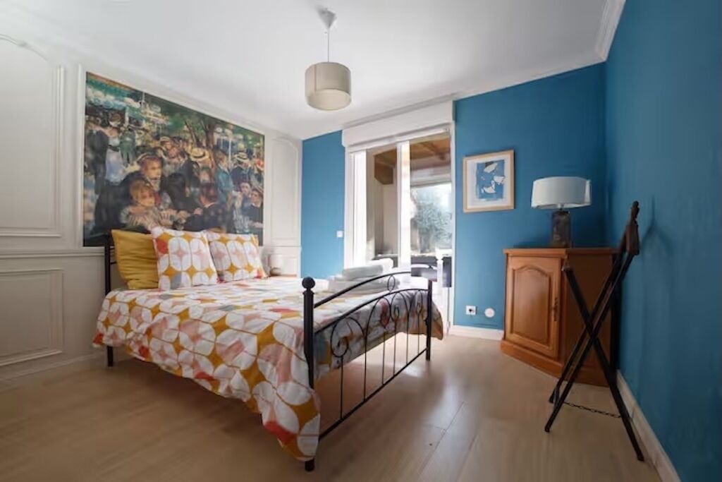 Photo of Bedroom in Charmes-sur-Rhone
