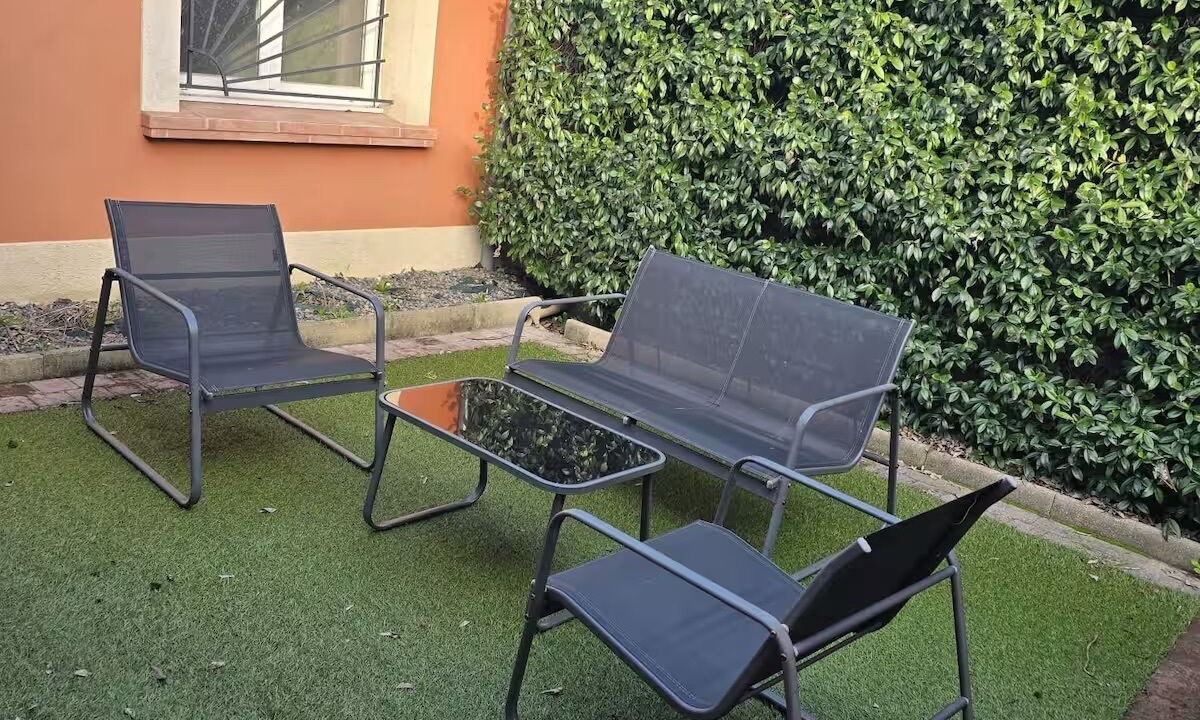 Photo of Patio Balcony in Charmes-sur-Rhone