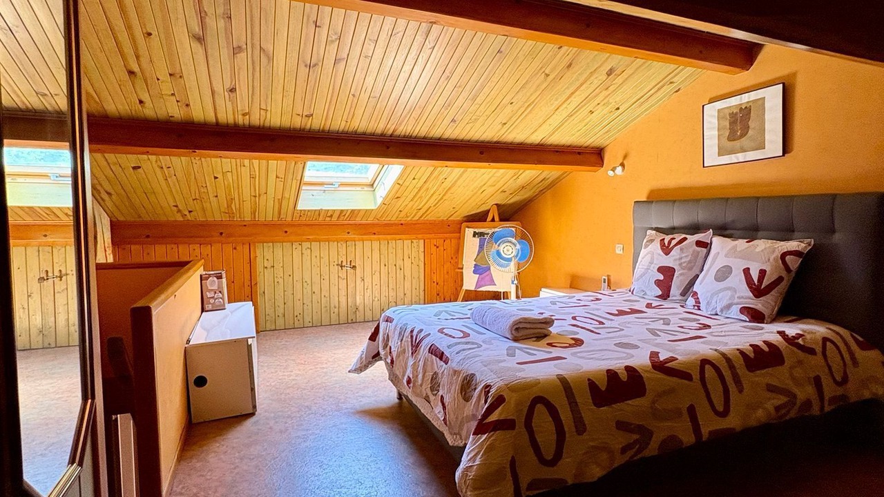 Photo of Bedroom in Charmes-sur-Rhone