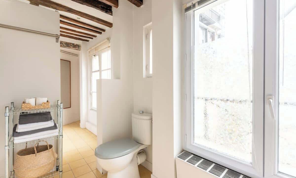Photo of Bathroom in 6th Arrondissement