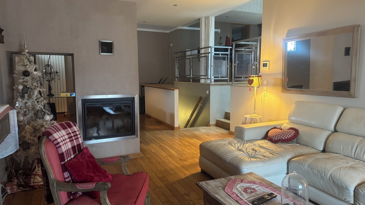 Photo of Livingroom in Jeuxey