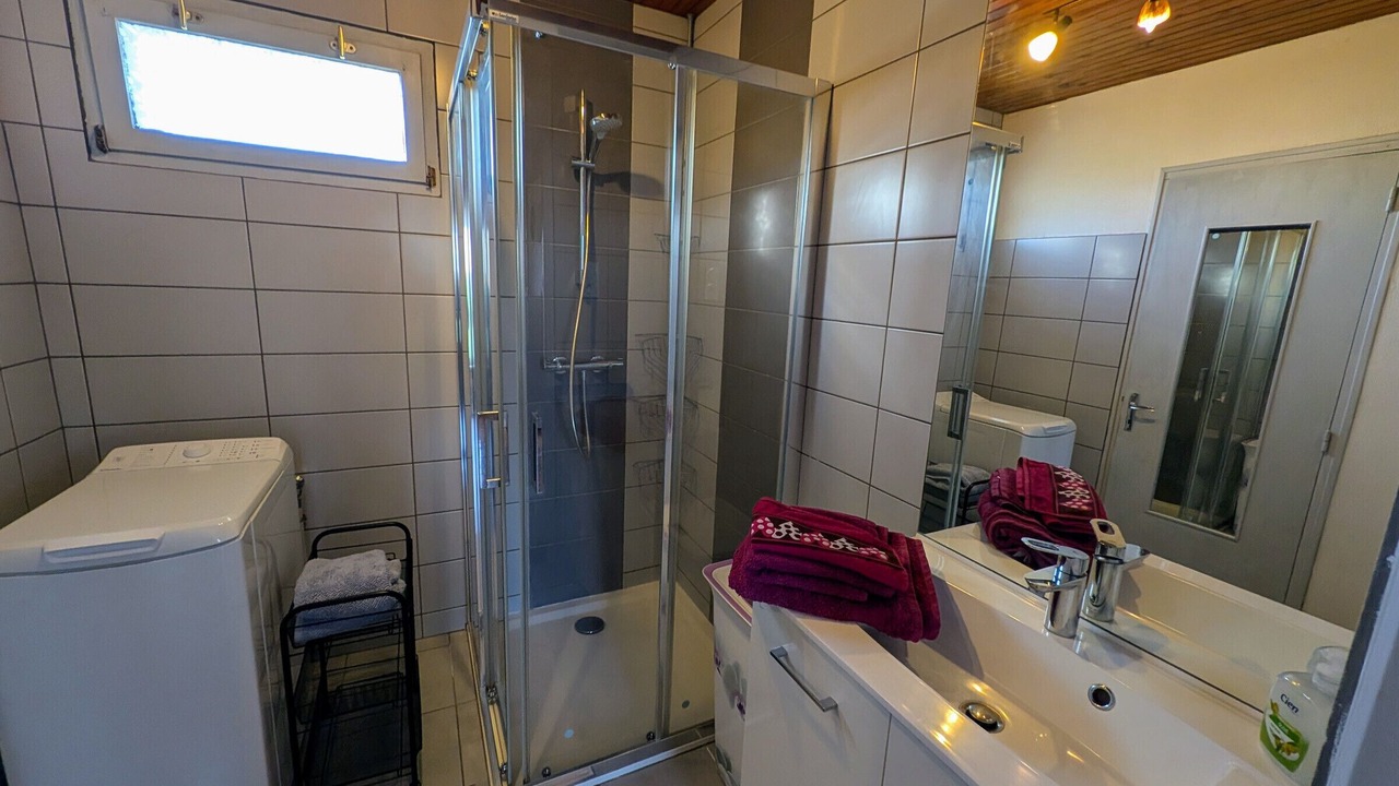 Photo of Bathroom in Venisey