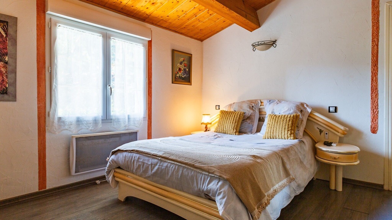 Photo of Bedroom in Colombier-le-Vieux