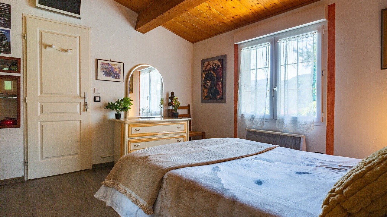 Photo of Bedroom in Colombier-le-Vieux