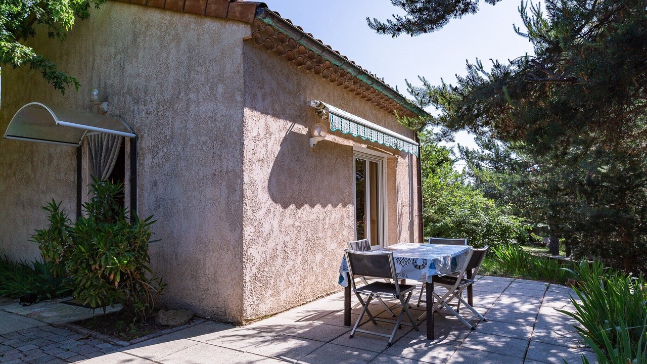 Photo of Outdoor in Colombier-le-Vieux