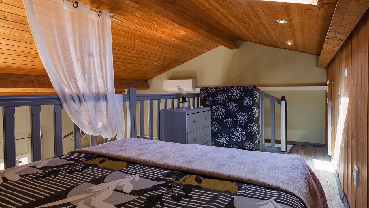 Photo of Bedroom in Colombier-le-Vieux