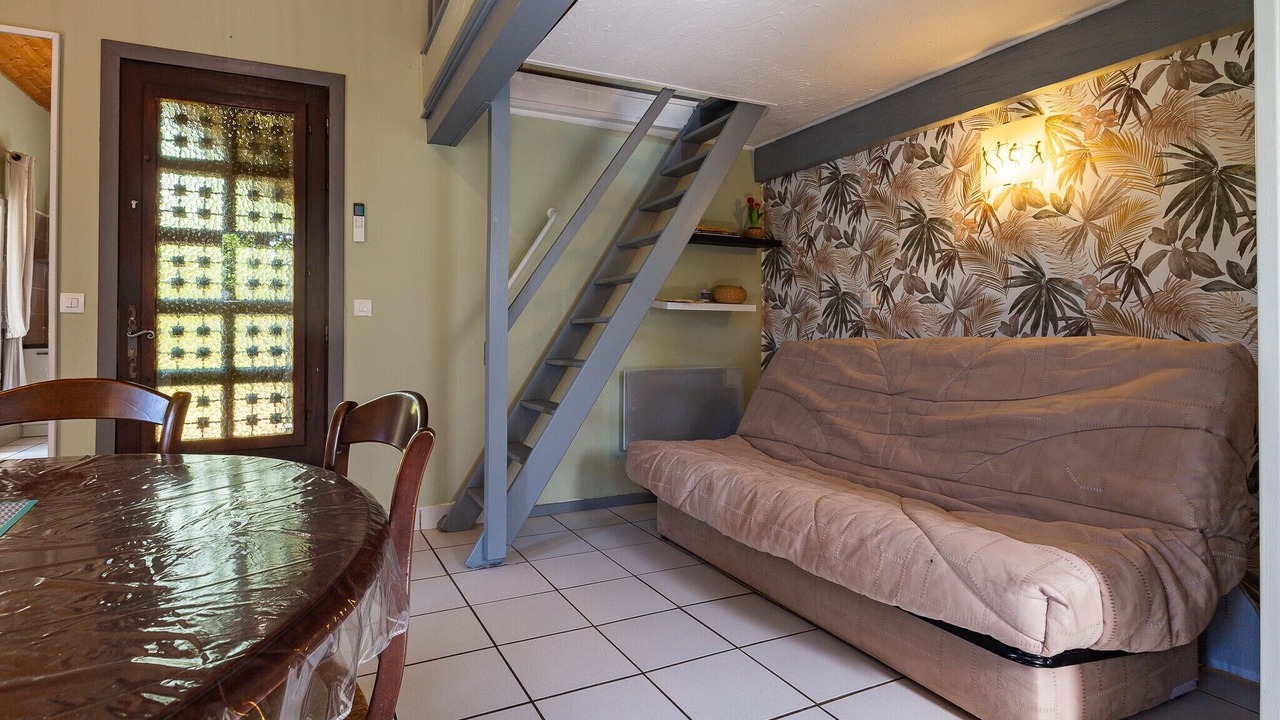 Photo of Livingroom in Colombier-le-Vieux