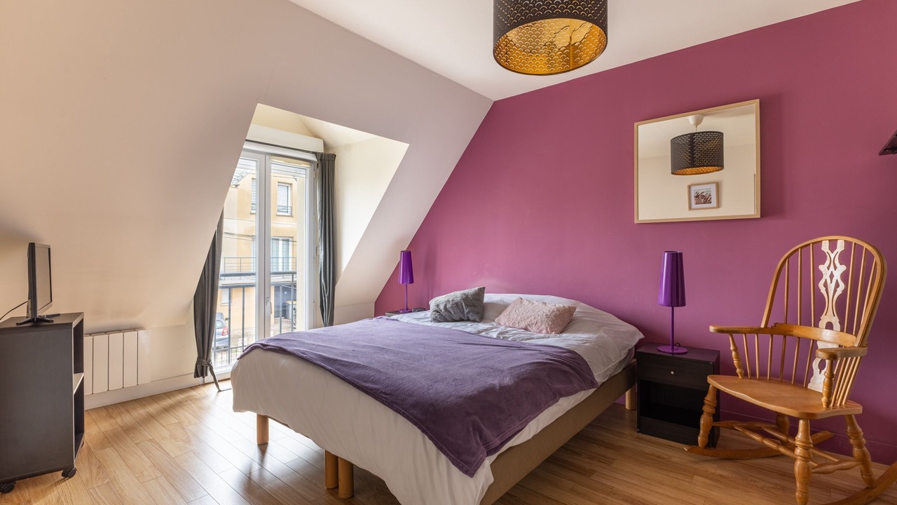Photo of Bedroom in Villeneuve-le-Roi