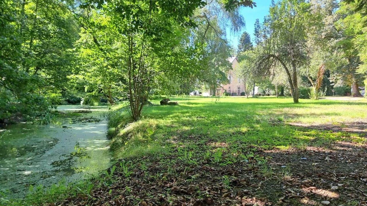 Photo of Outdoor in Breuches