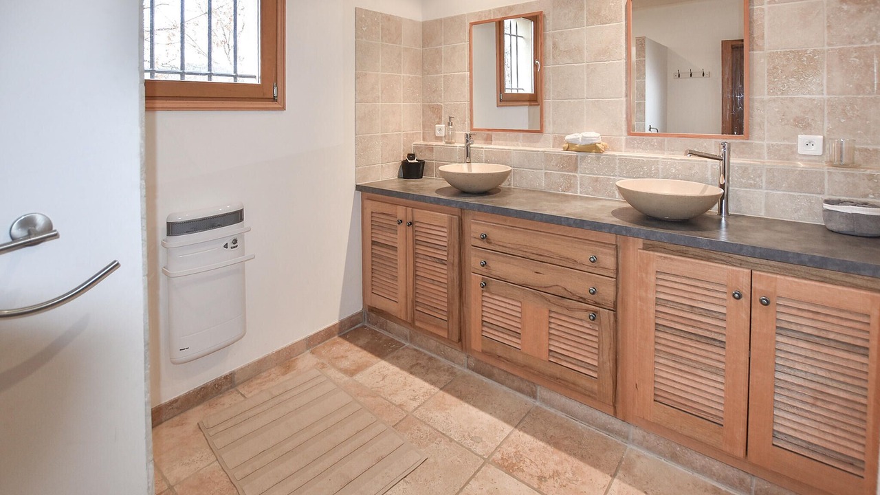 Photo of Bathroom in Mormoiron