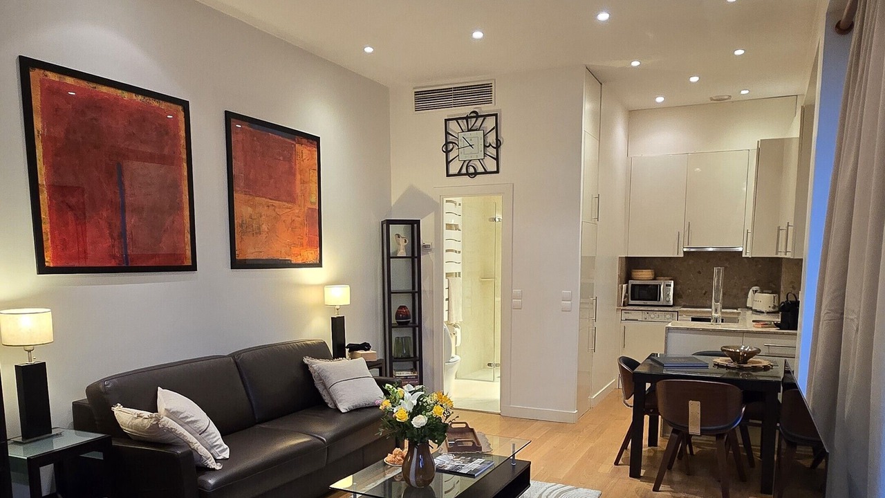 Photo of Livingroom in Quartier de la Place-Vendome