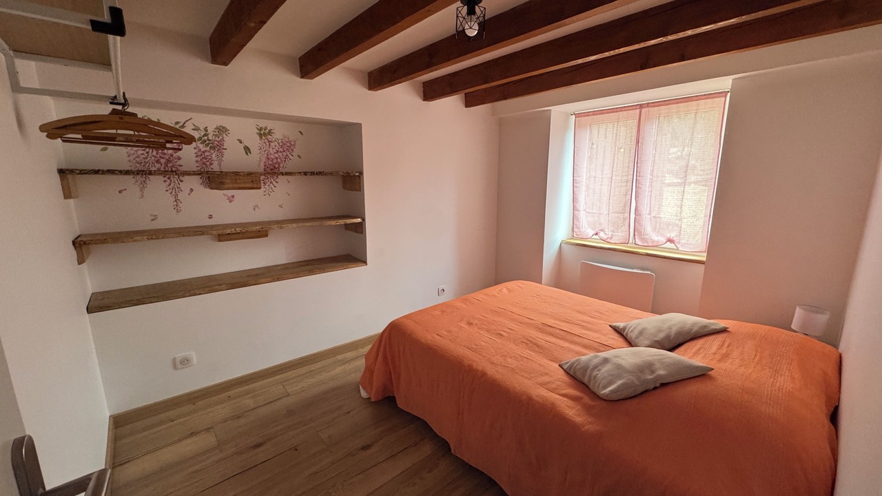 Photo of Bedroom in Nozieres