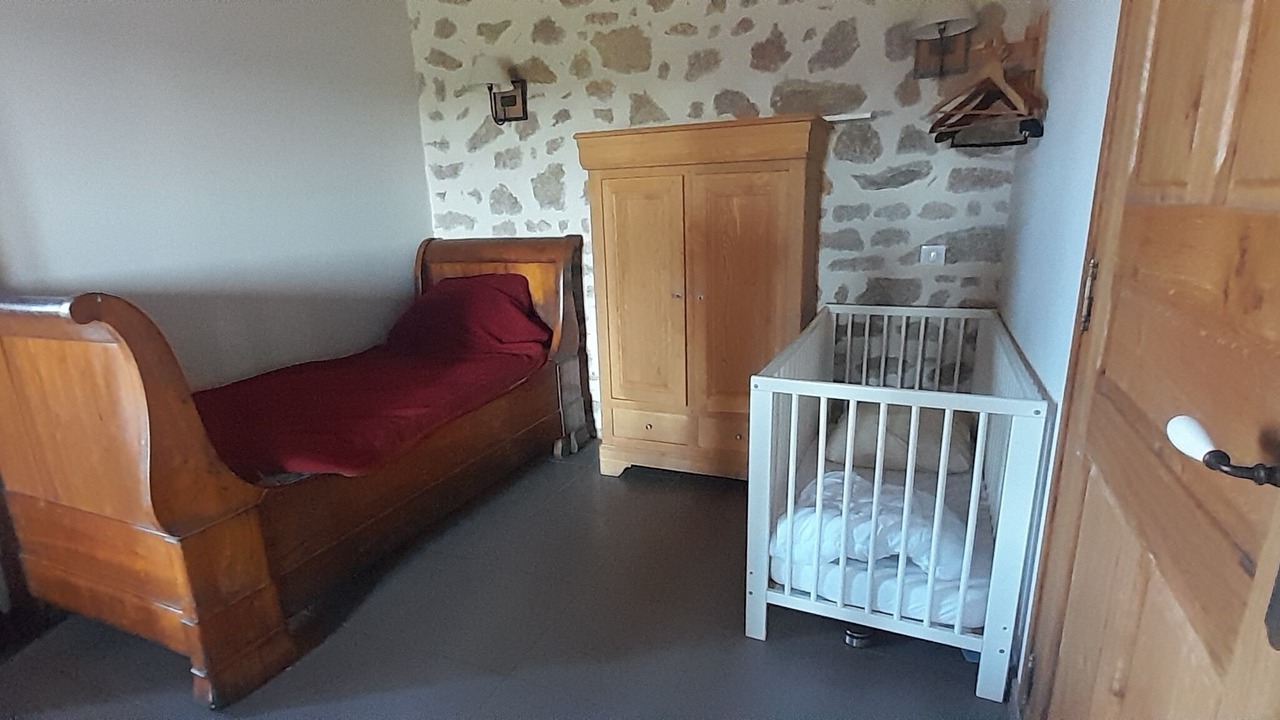 Photo of Bedroom in Lormes