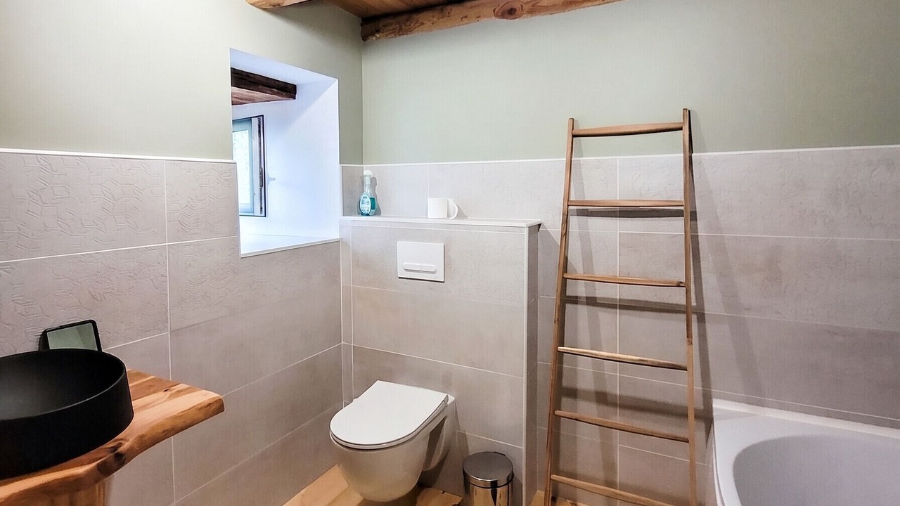 Photo of Bathroom in Alleuze