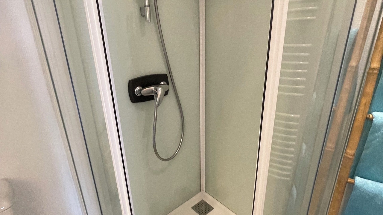 Photo of Bathroom in Comblanchien