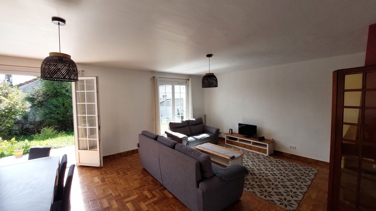 Photo of Livingroom in Villejuif