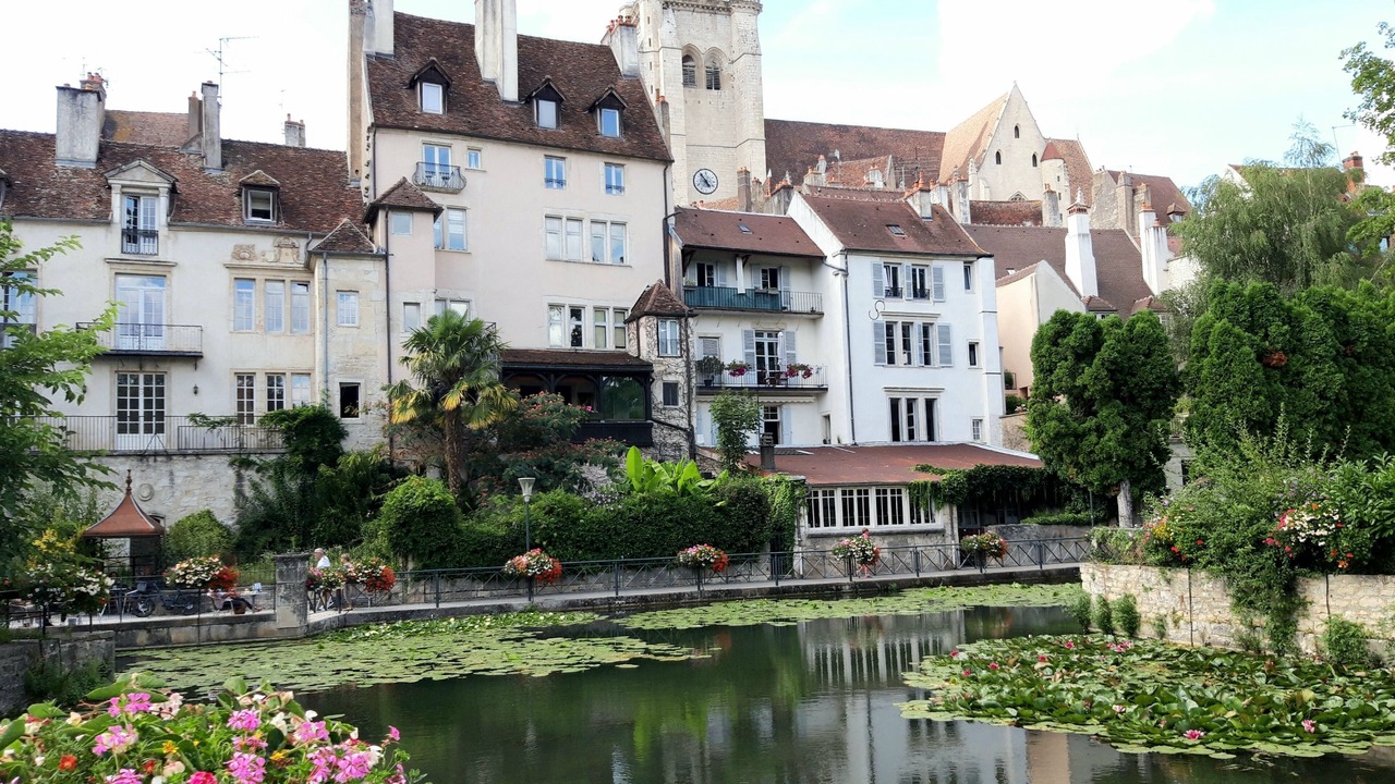 Photo of Others in Lons-le-Saunier