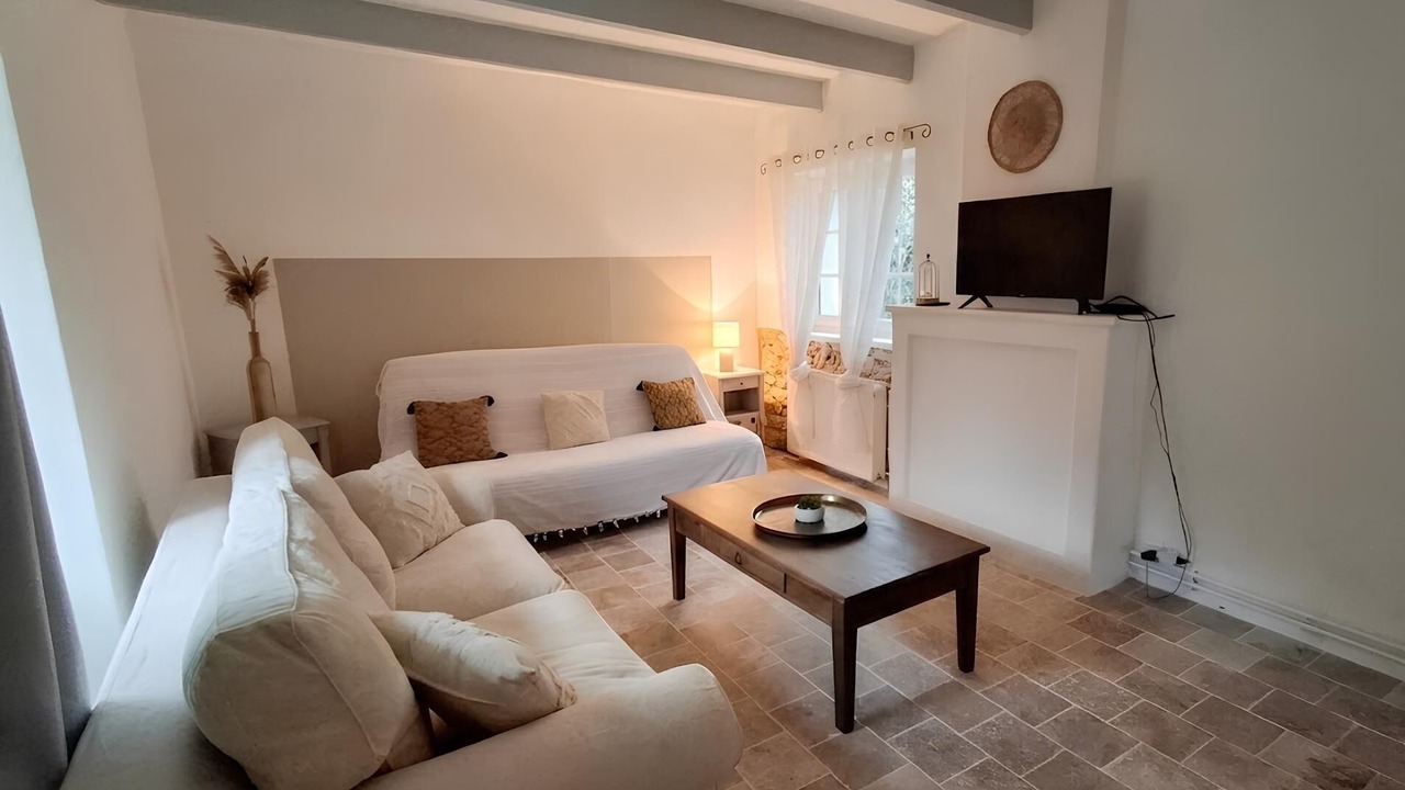 Photo of Livingroom in Reauville