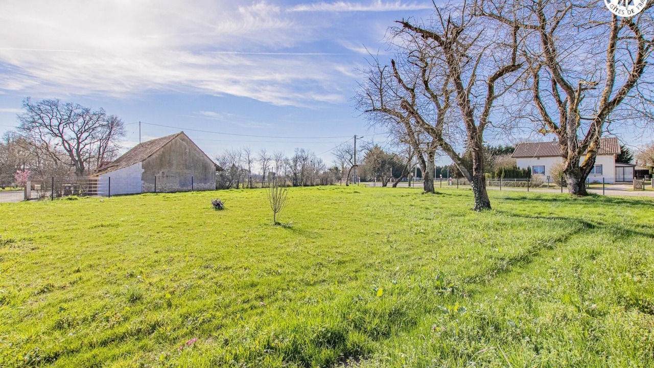 Photo of Outdoor in Saint-Vincent-en-Bresse