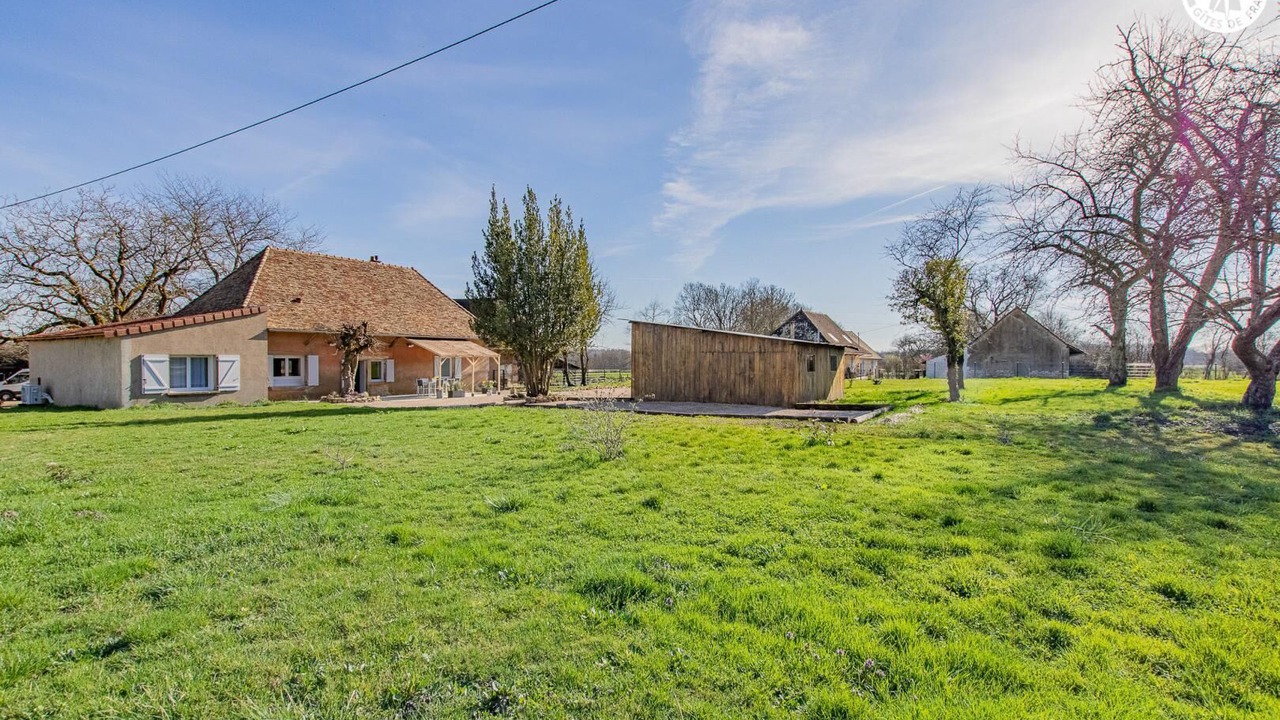 Photo of Outdoor in Saint-Vincent-en-Bresse