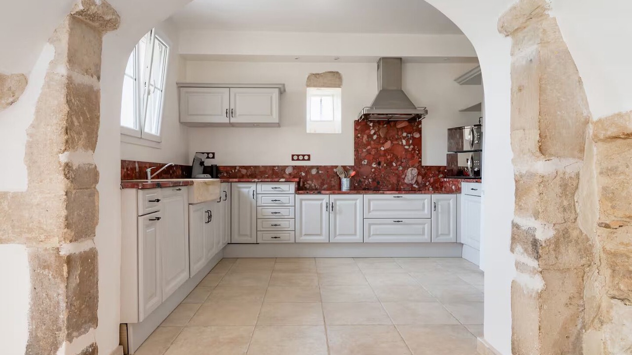 Photo of Kitchen in La Baume-de-Transit