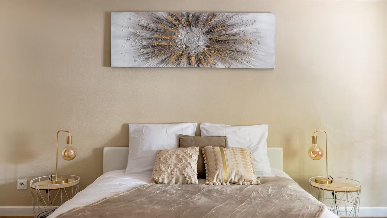 Photo of Bedroom in La Baume-de-Transit