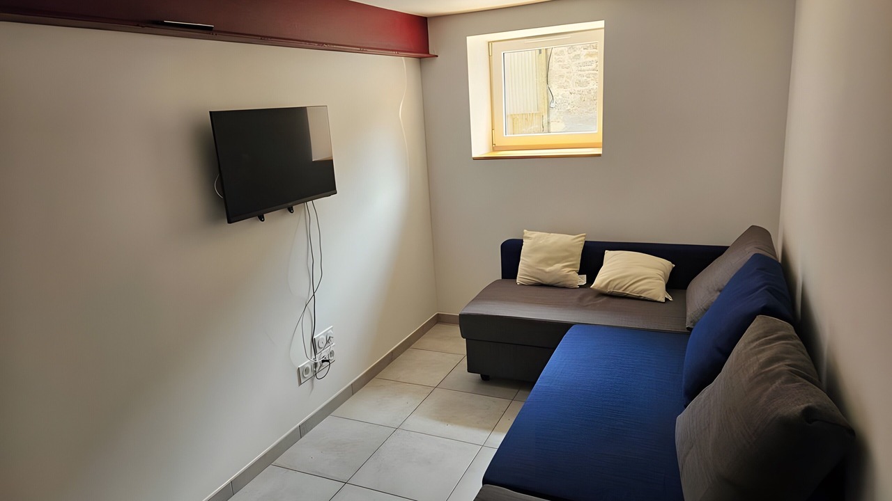 Photo of Livingroom in Aze