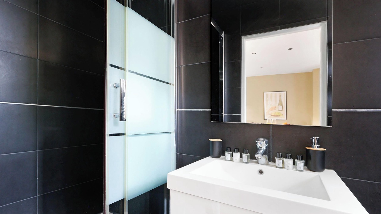 Photo of Bathroom in Quartier de la Maison-Blanche