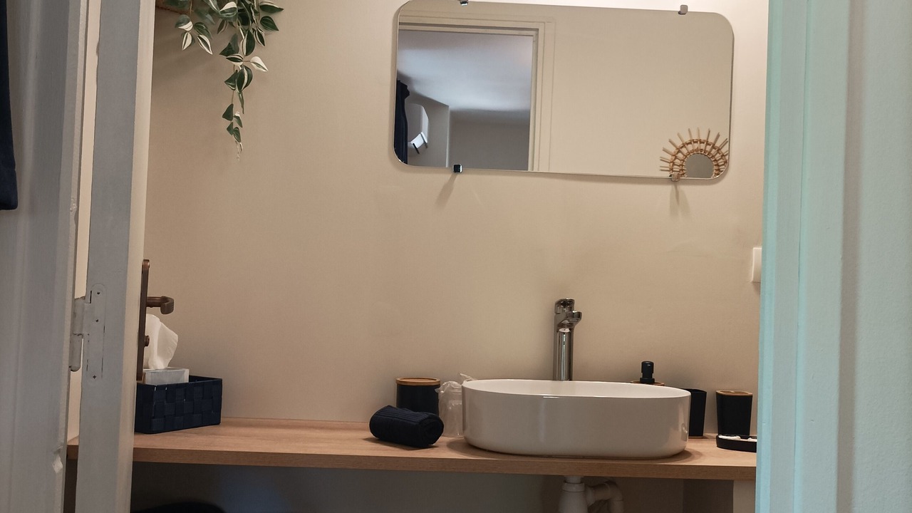 Photo of Bathroom in Chateauneuf-du-Rhone