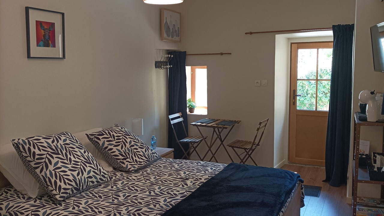 Photo of Bedroom in Chateauneuf-du-Rhone